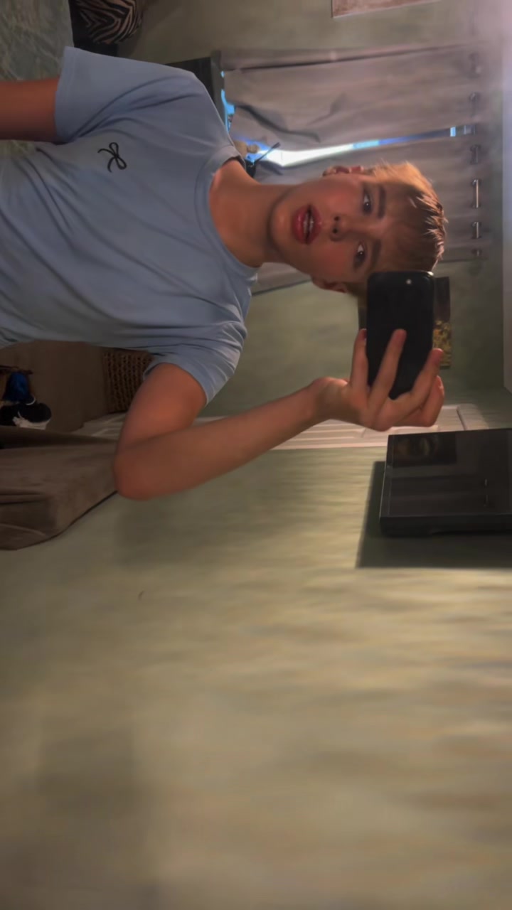 @B🪽