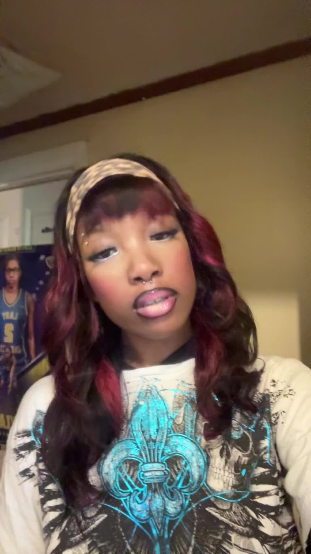 @nia