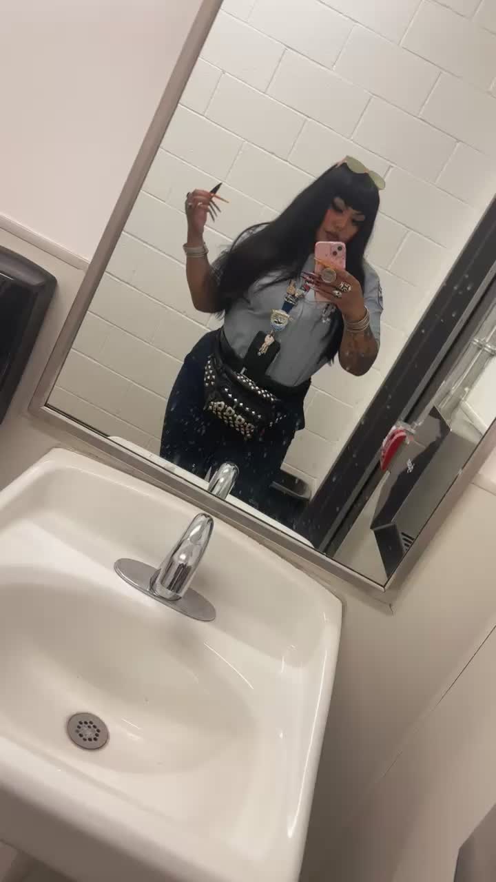 @_Monique_Antoinette_