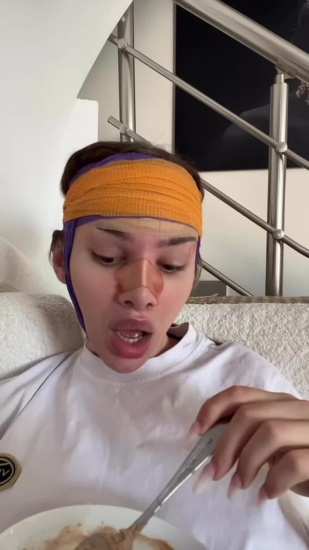 @Eyesonlia_