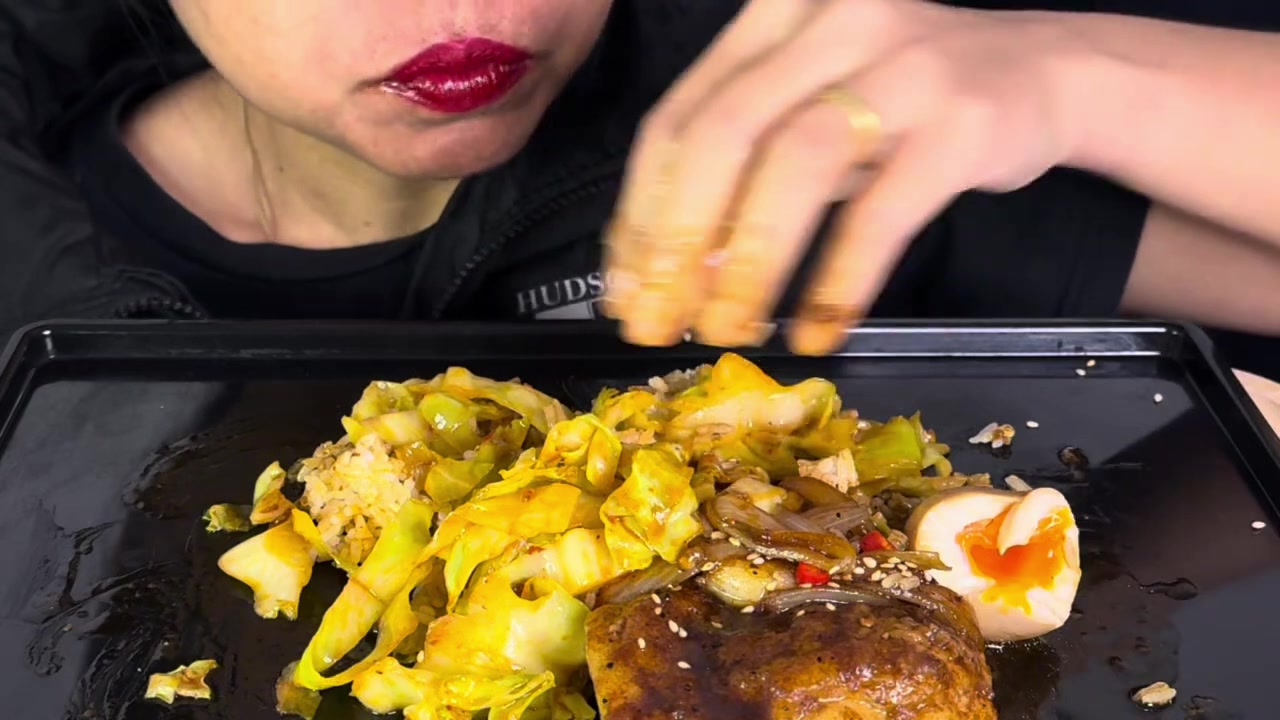 @Thirith eats