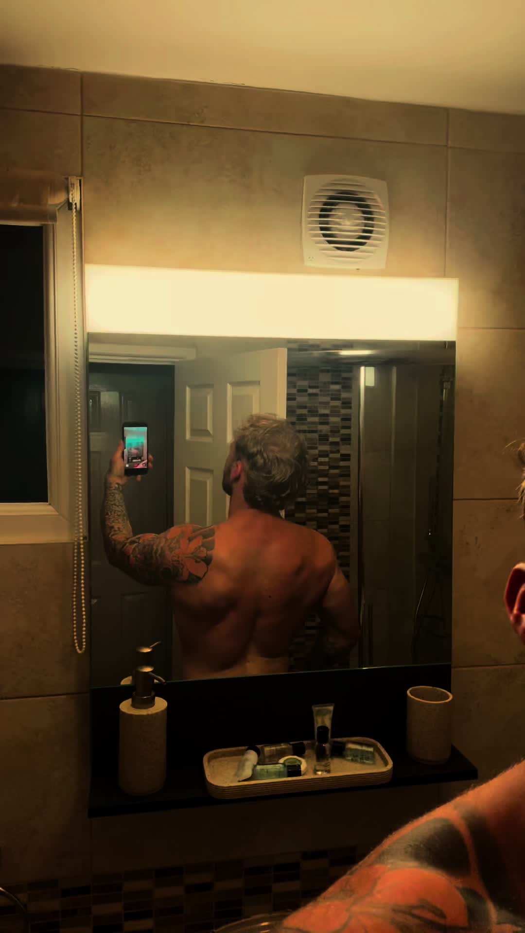 @FITNESSWITHCHRIS