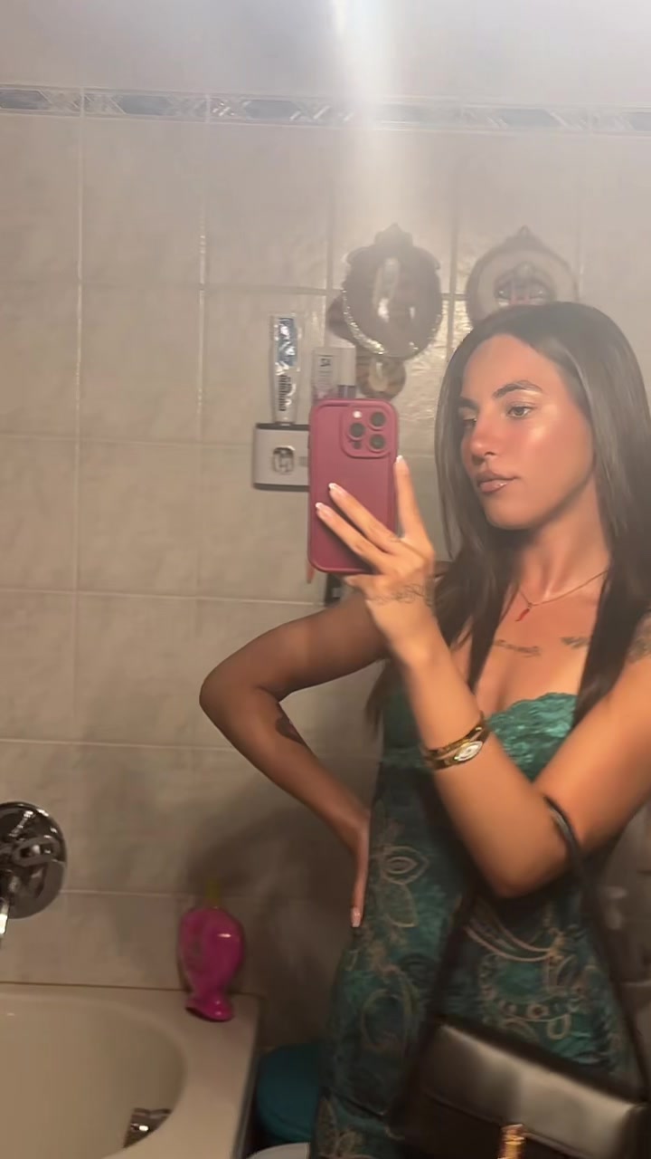 @MELANIA