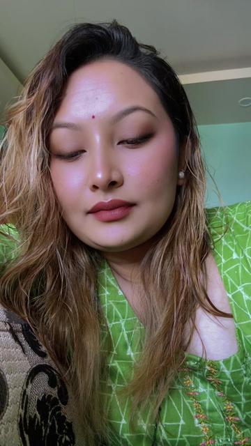 @एलीशा🧿🌸