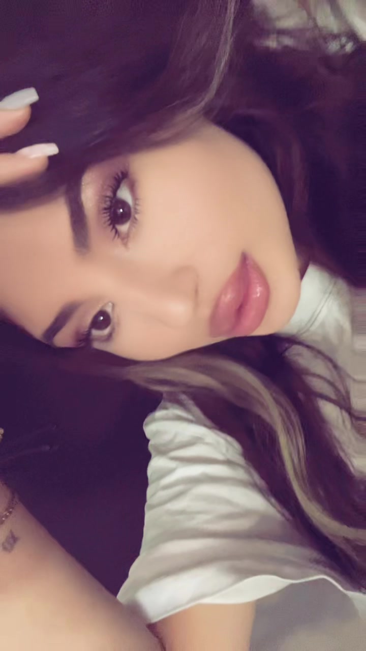 @Alinanicolaee