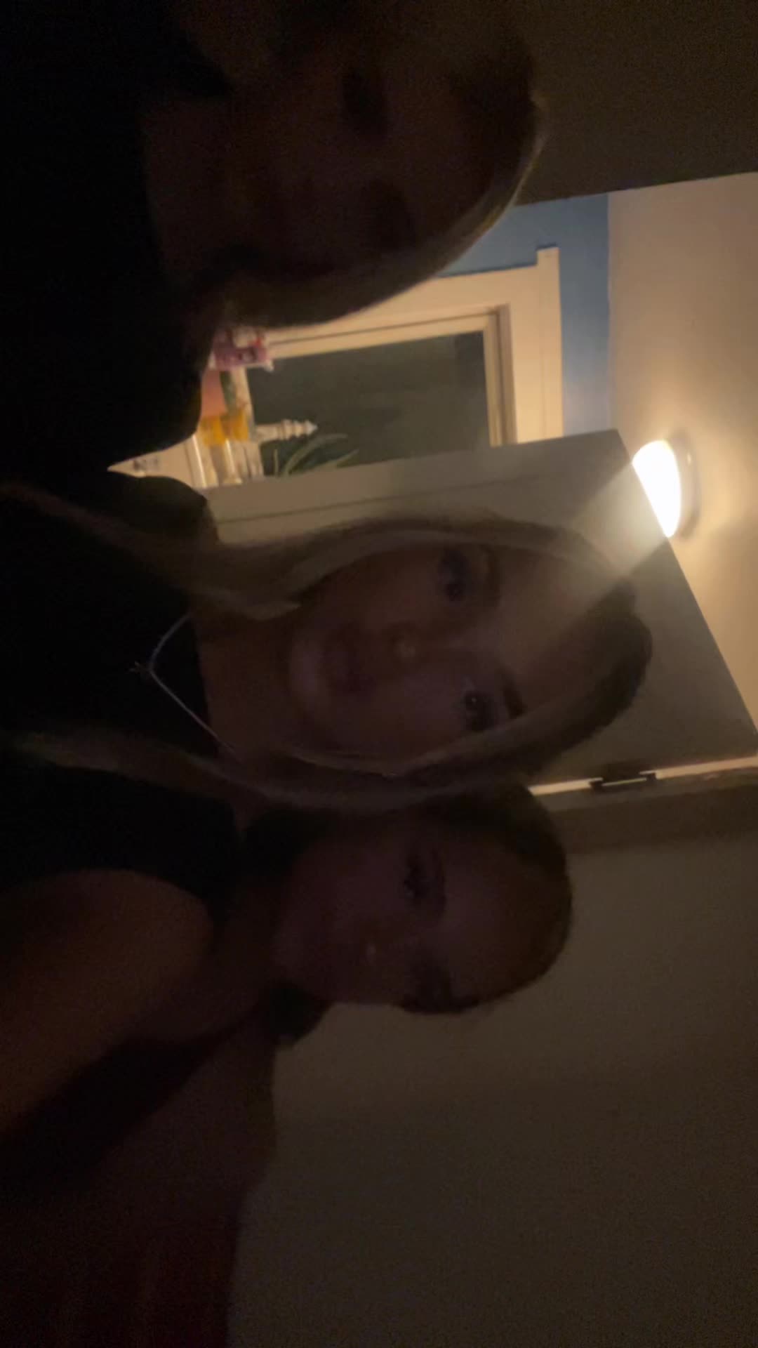 @Ellz