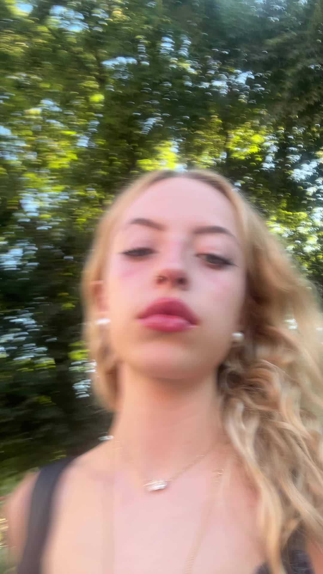 @ale🕸️