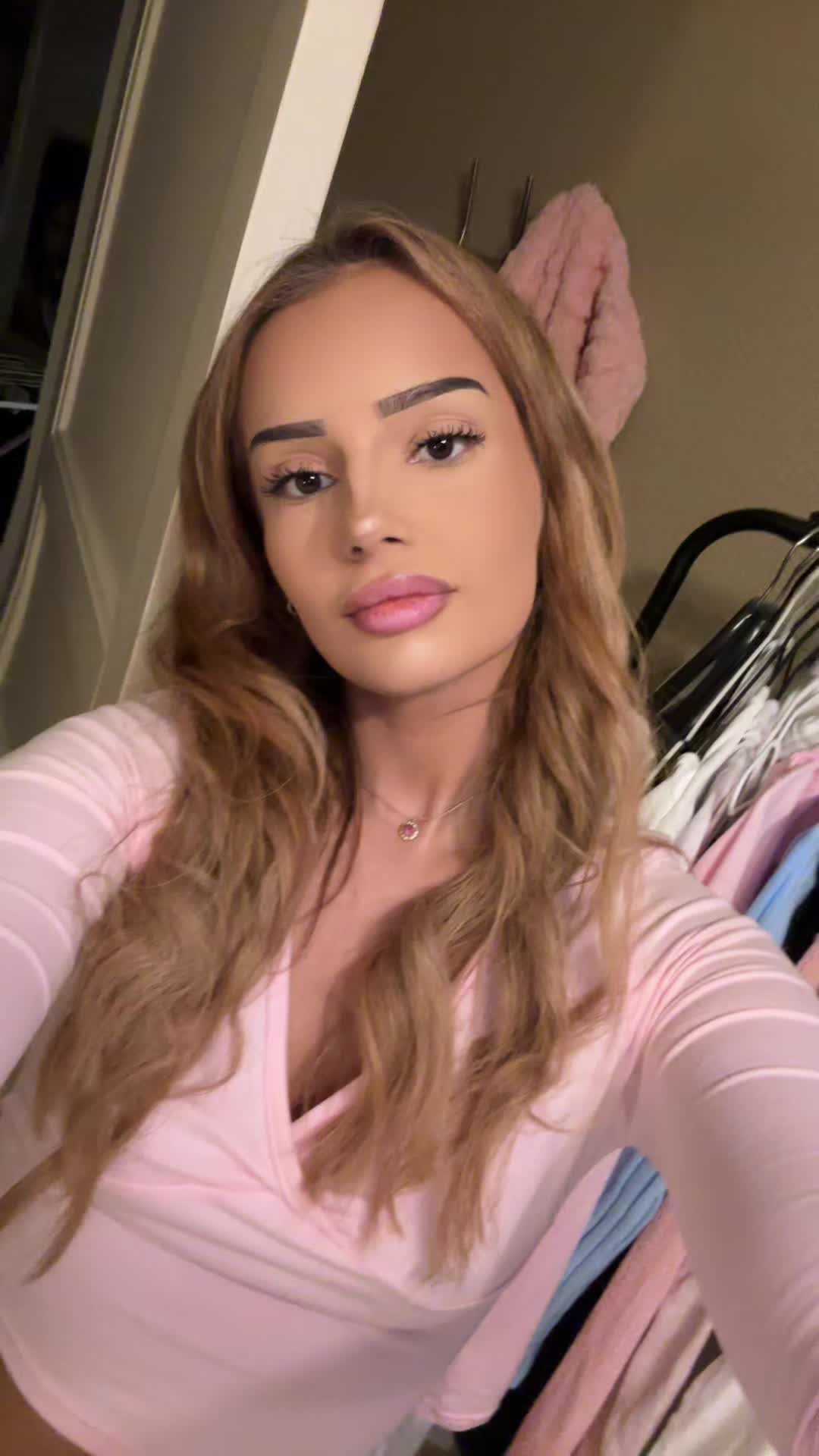 @Julieforfot