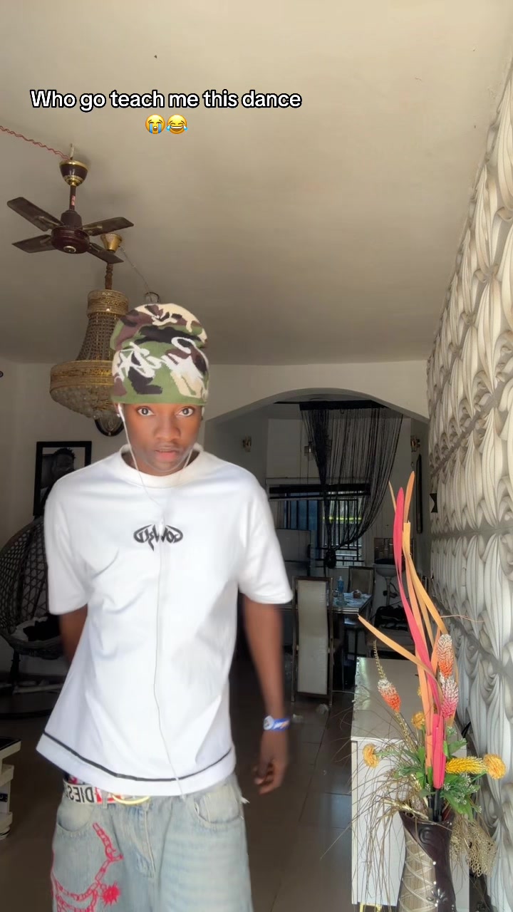 @🥷𝐃𝚰𝐕𝐘𝐍𝐄🥷