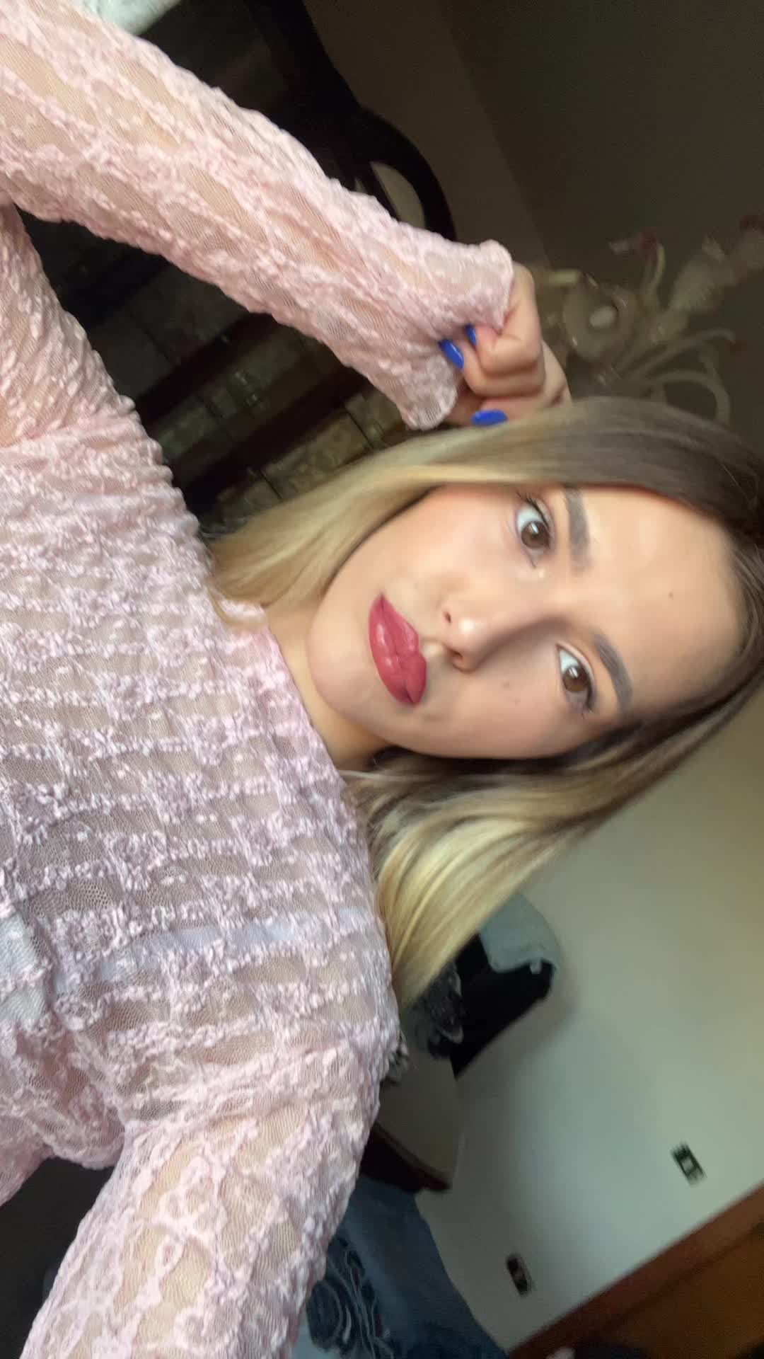 @angela