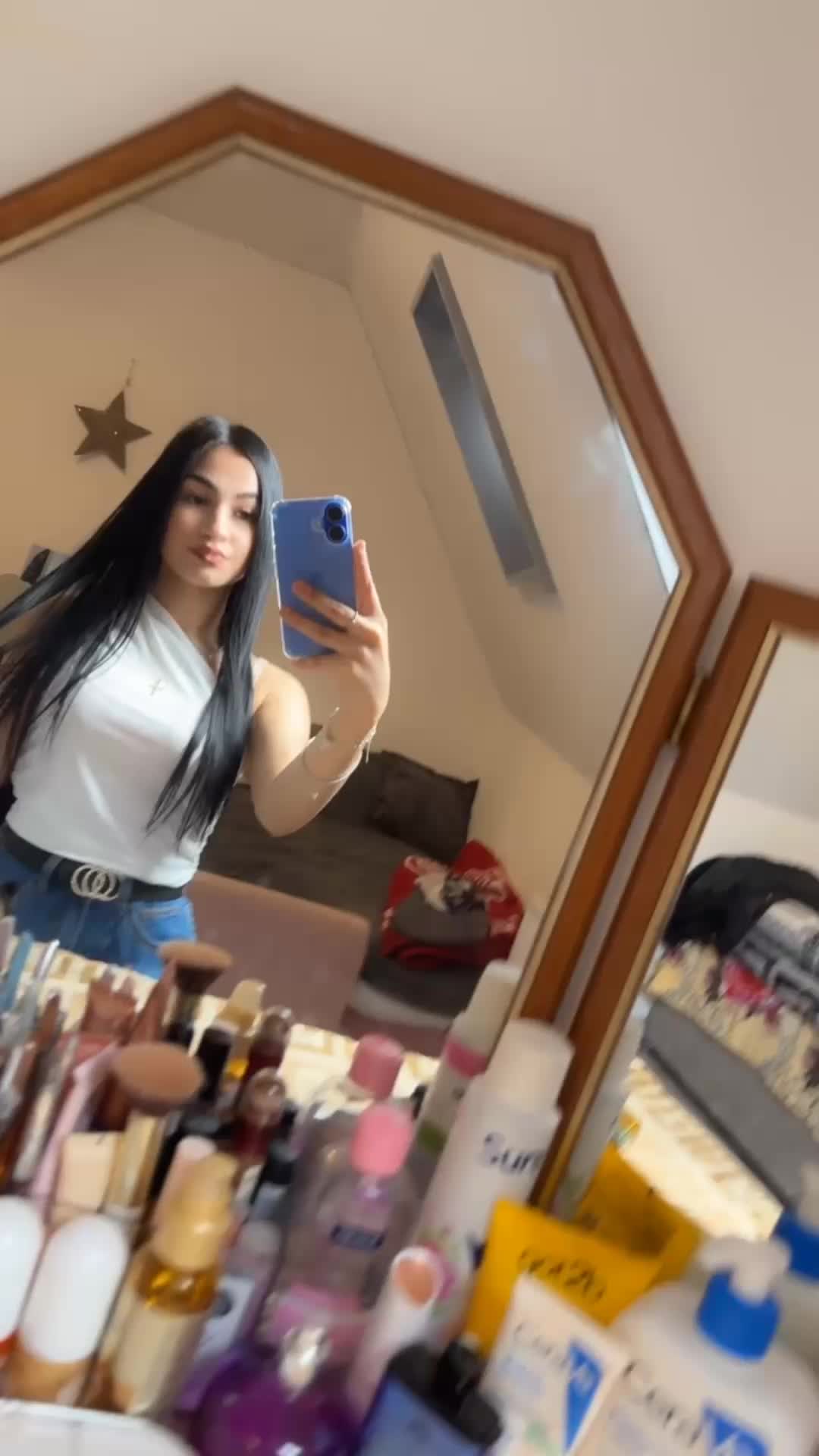 @𝓓𝓮𝓷𝓲𝓼𝓪_𝓭𝓷𝓼🫧🤍