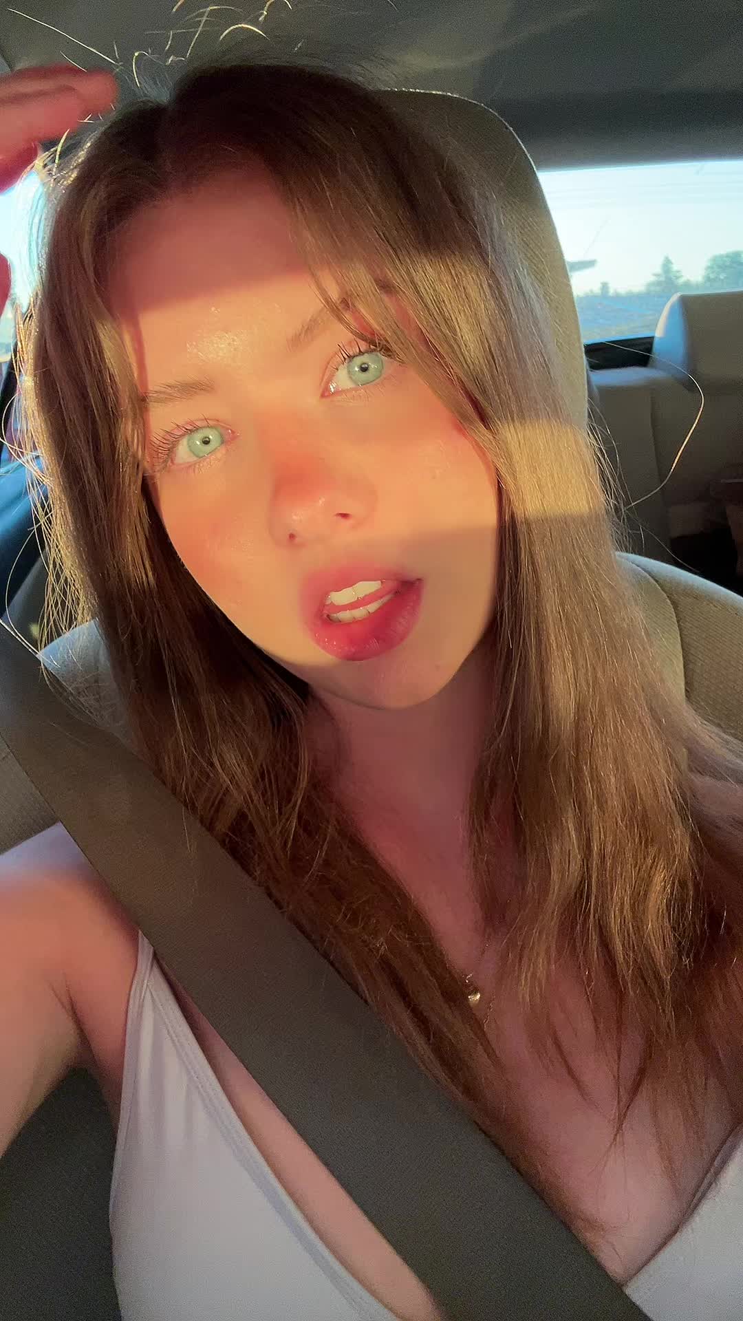 @Julia_Grace