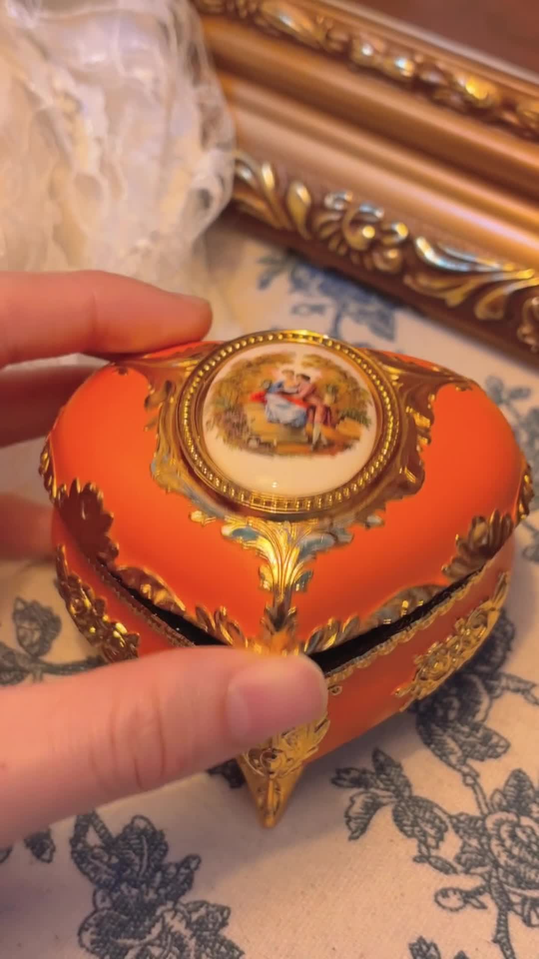 @MusicGifts