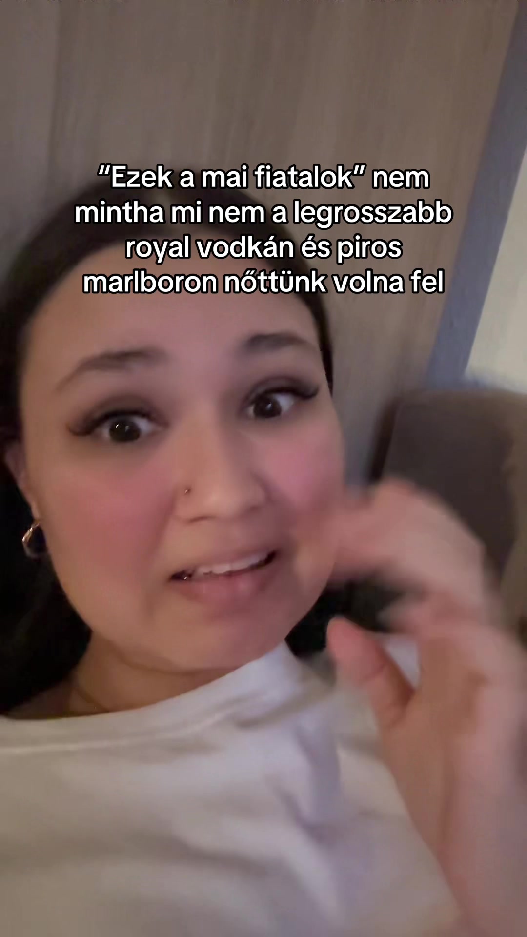 @Eszti