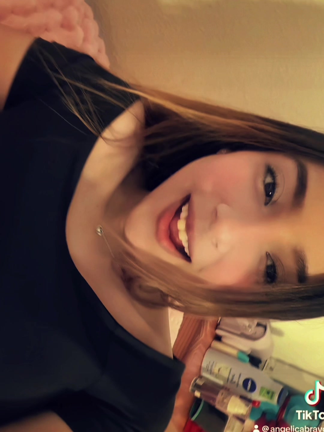 @AngelicaBravo17