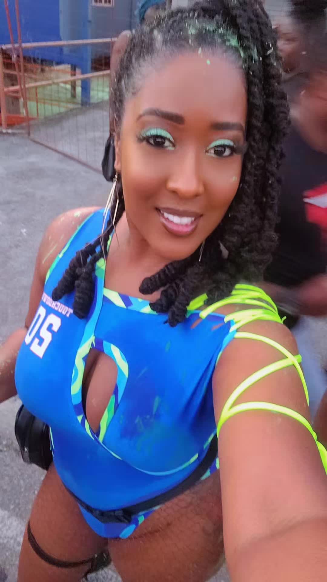 @TRINIHUNNIE