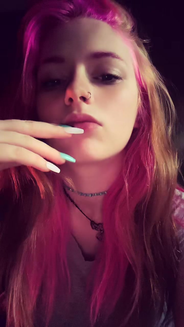 @Bella_9_9_9