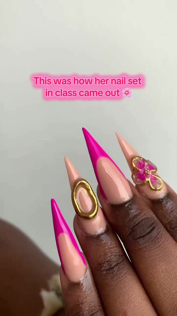 @Kat Moeti | Nail Tech&Educator