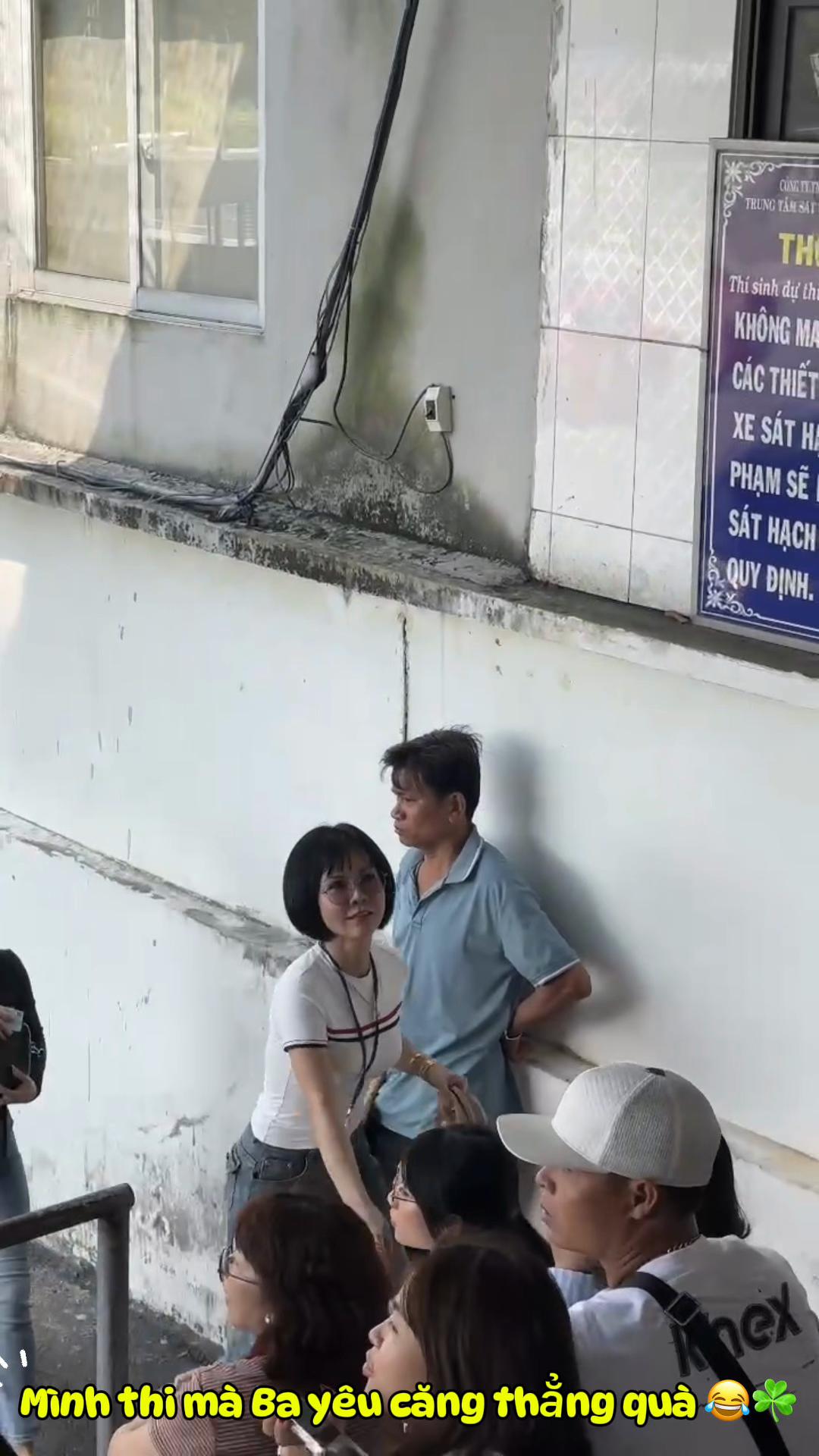@Hồng V&acirc;n Đ&agrave;o Tạo L&aacute;i Xe