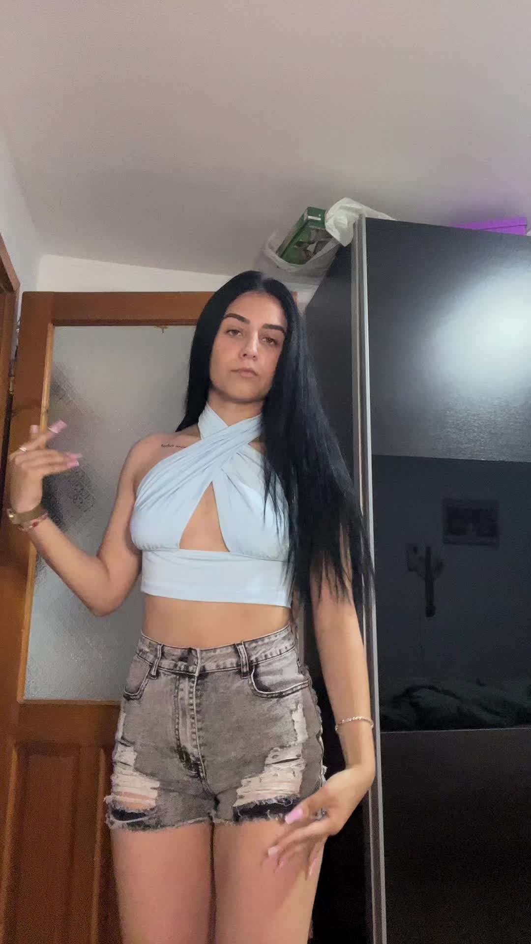 @𝒸𝓇𝒾𝓈𝓉𝒾𝓃𝒶