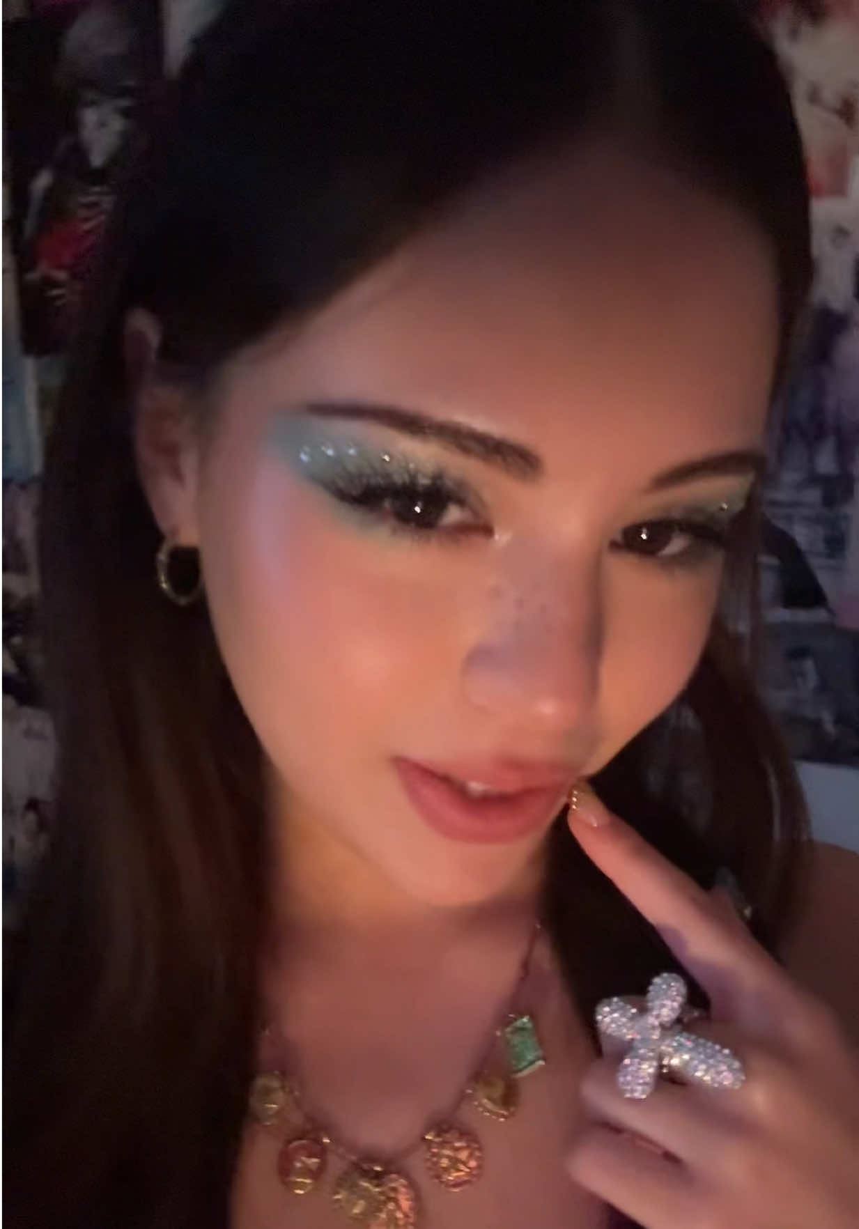 @Louloutic
