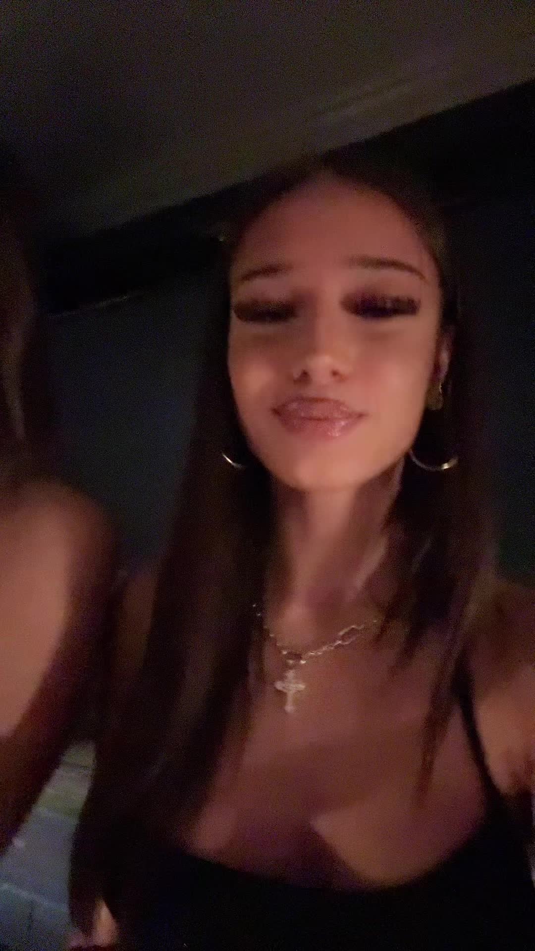 @Lara