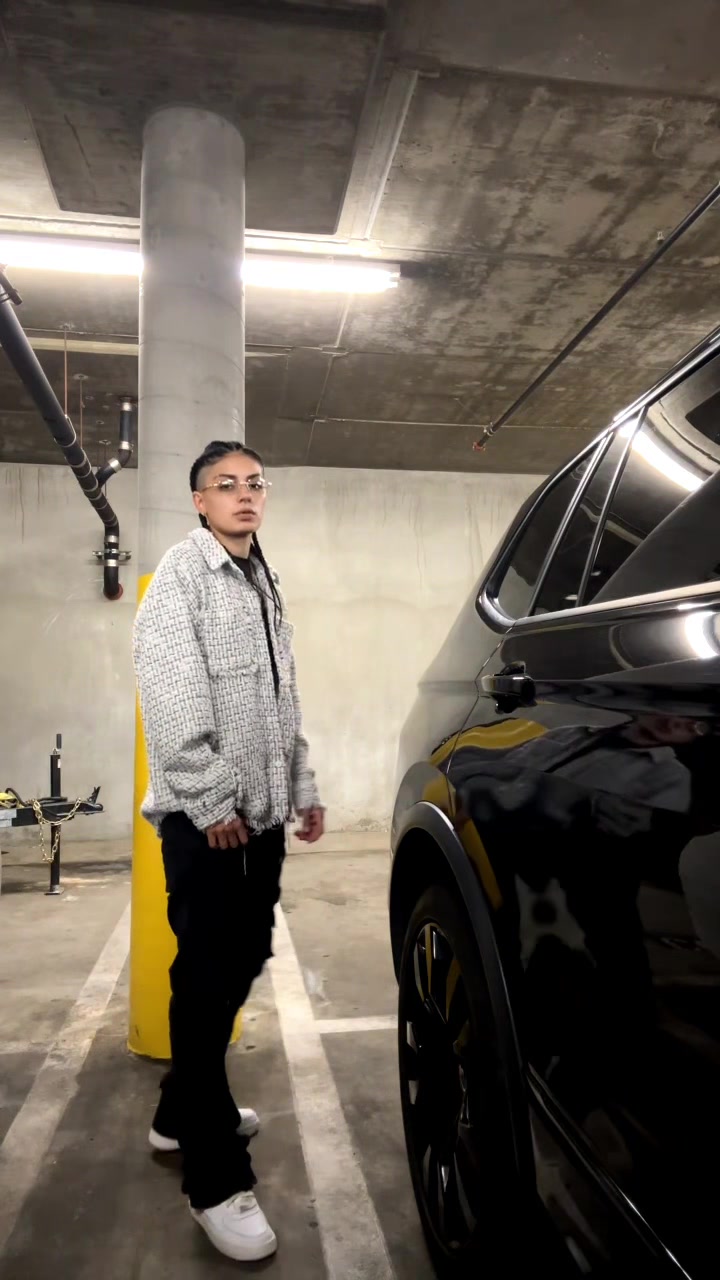 @Dolllamo