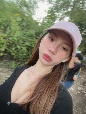 @Cheska03