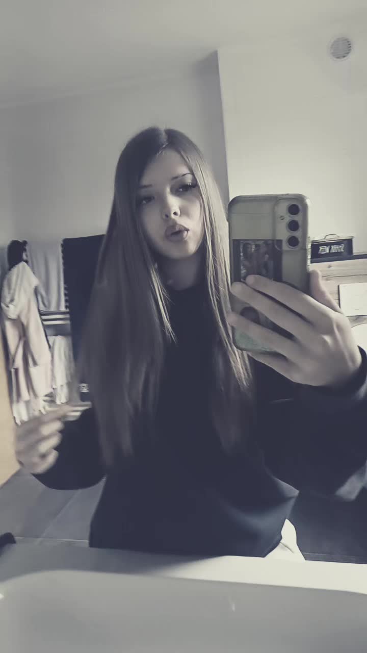 @lara.burjek