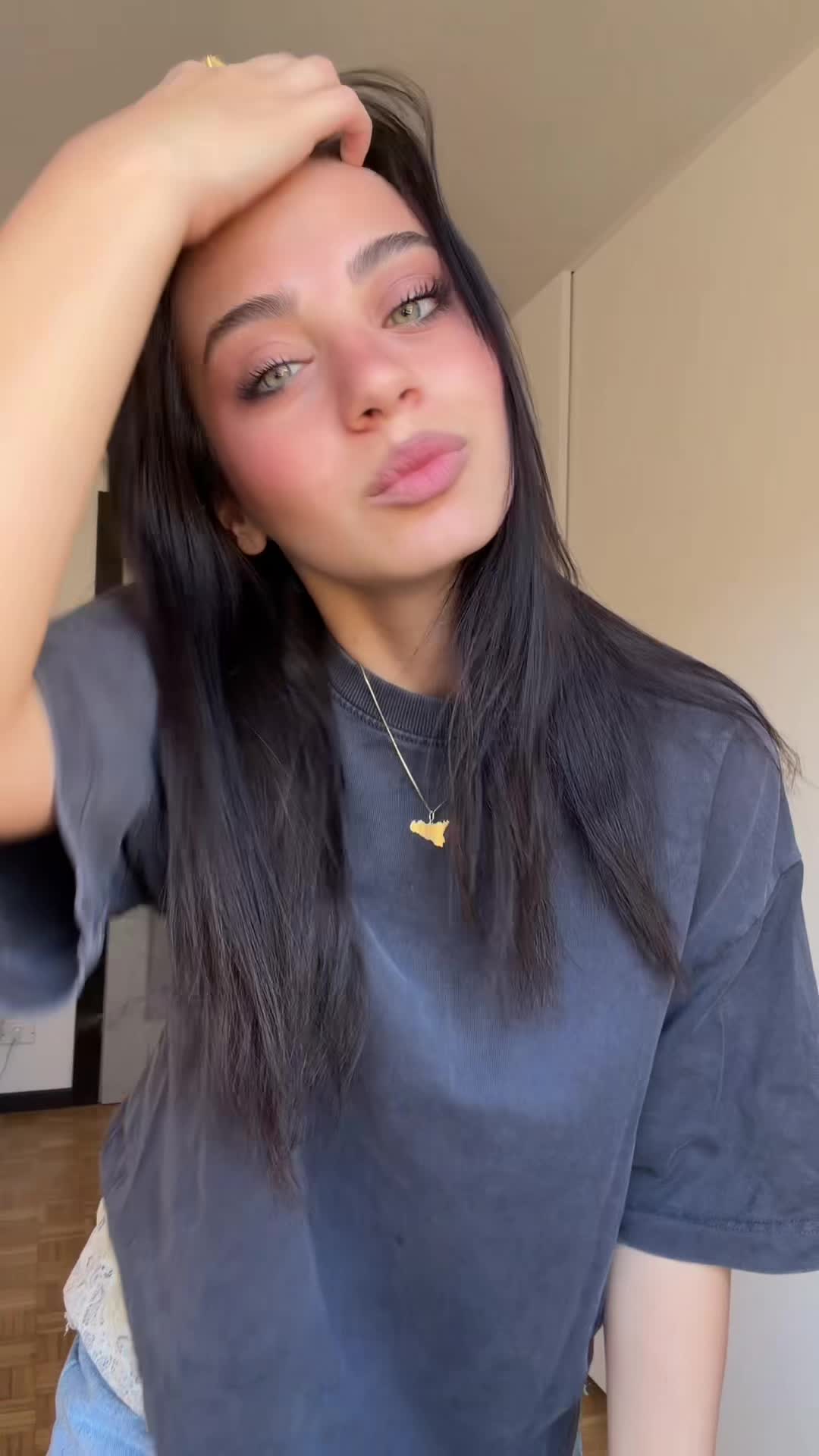 @CARLA FAMULARI🍓