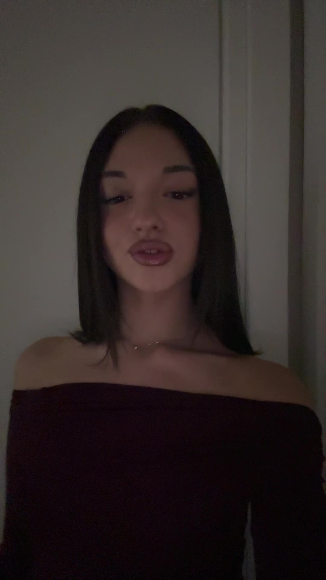 @𝒸𝒽𝒾𝒶