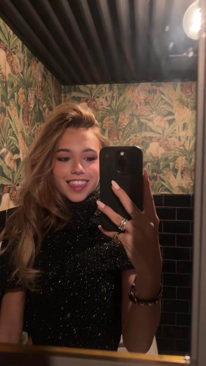 @Lauren De Wolf