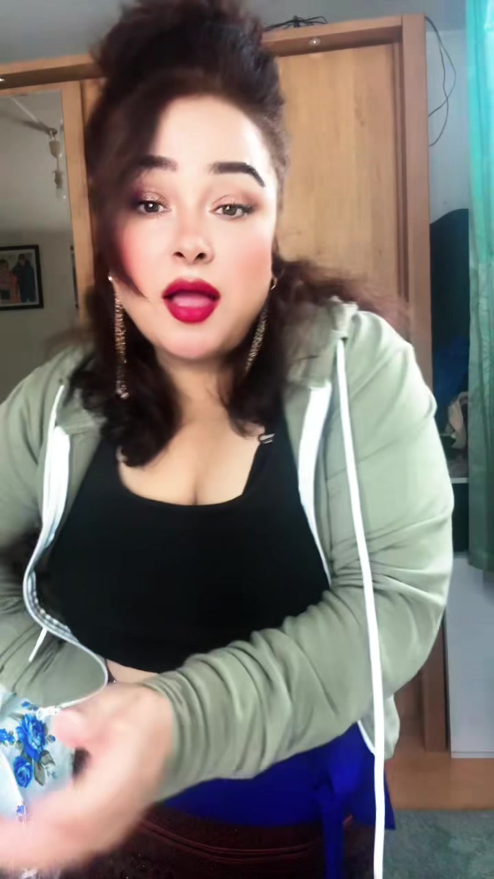 @Rina Sharma🇩🇪