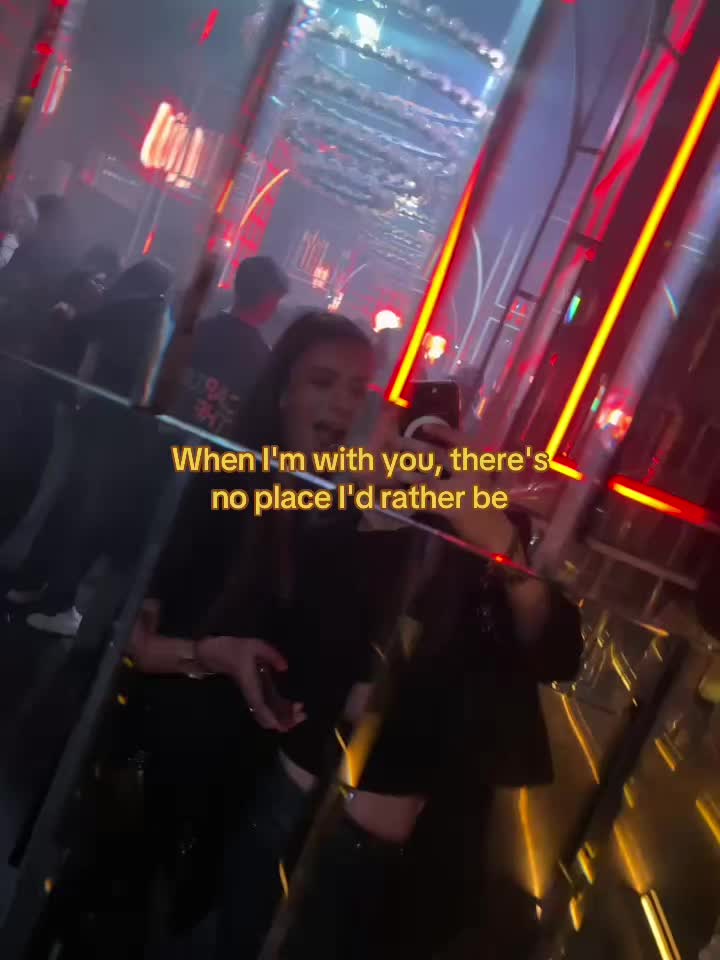 @adrianaa