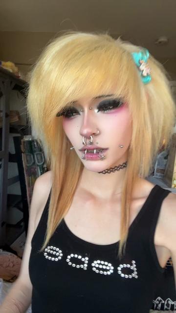 @🏳️&zwj;🌈[,,_,,]:3