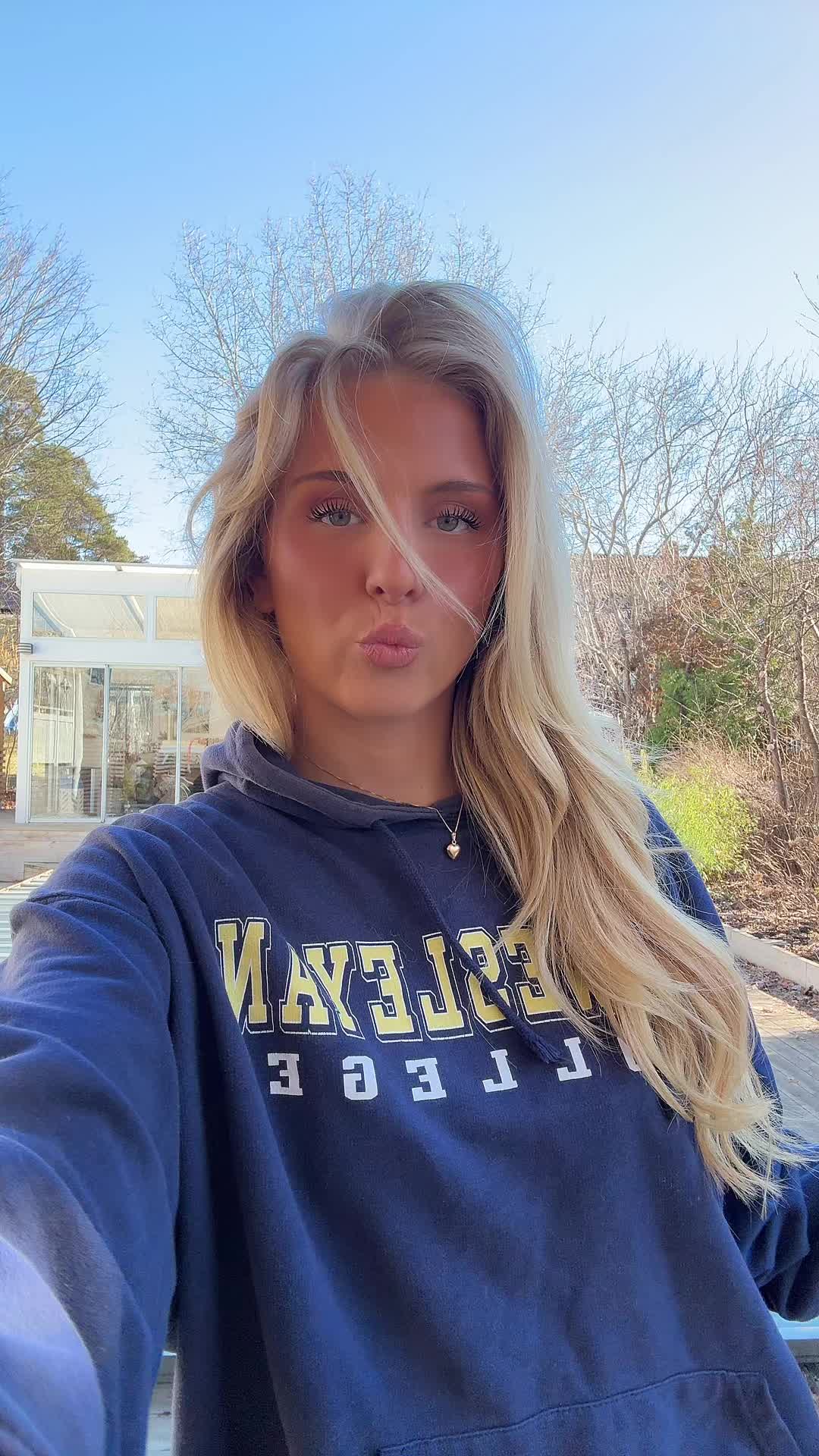 @Dixie Knutsson