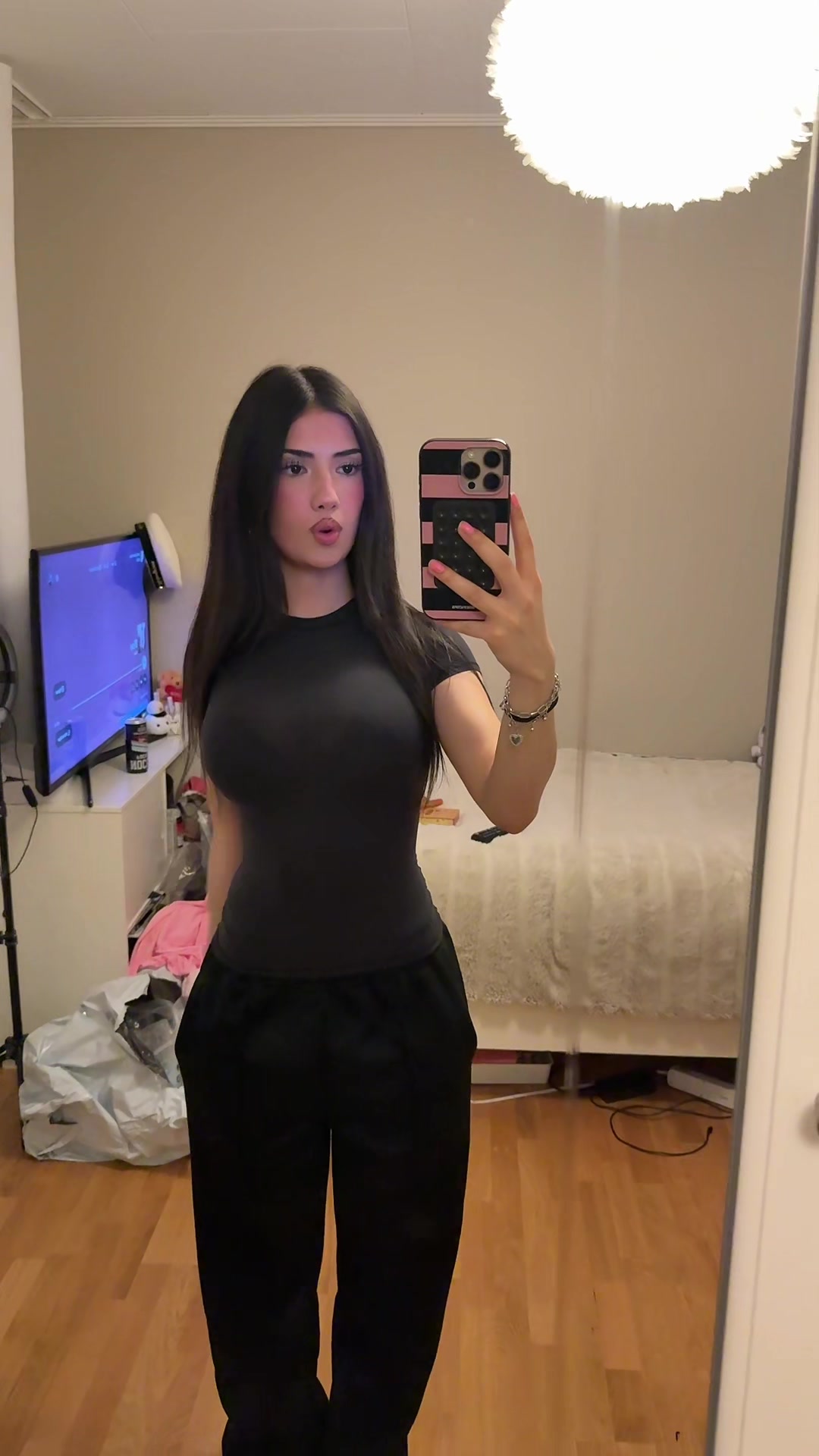 @ᕓ𝒾𝒸𝓀𝒾