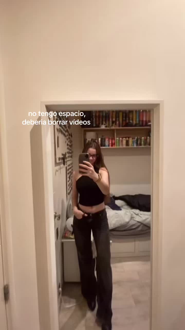 @👩&zwj;❤️&zwj;💋&zwj;👩