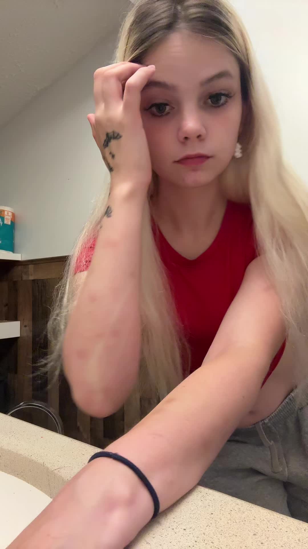 @holly Mae🖤