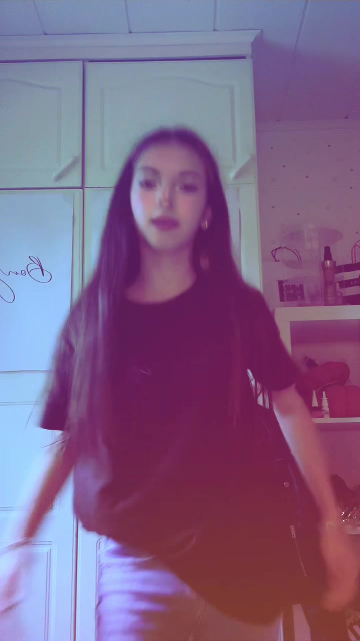 @inst:Mrs_Smith_Daria