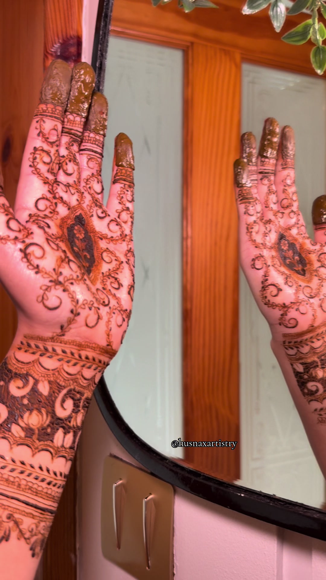 @BradfordMehndi/NailTech💗