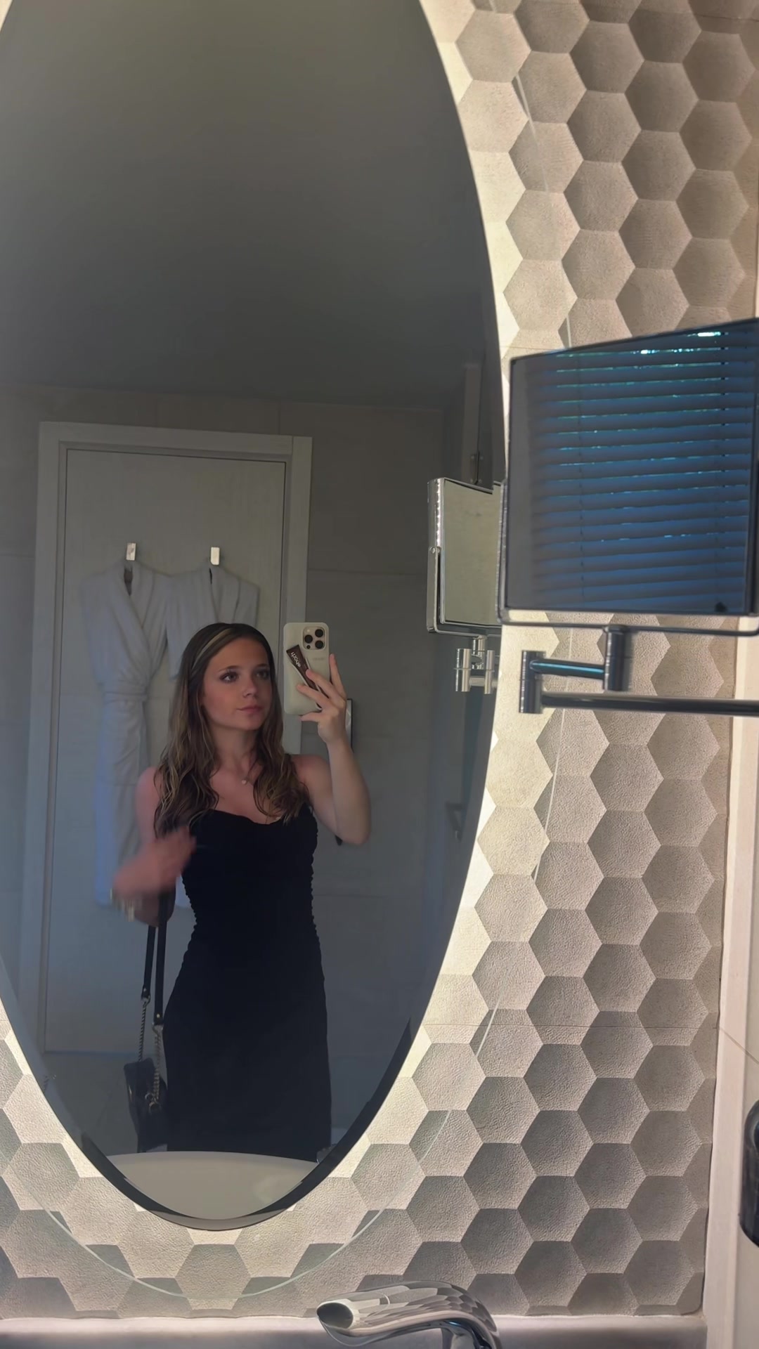@ℋℴ𝓁𝓁𝓎❤️&zwj;🔥