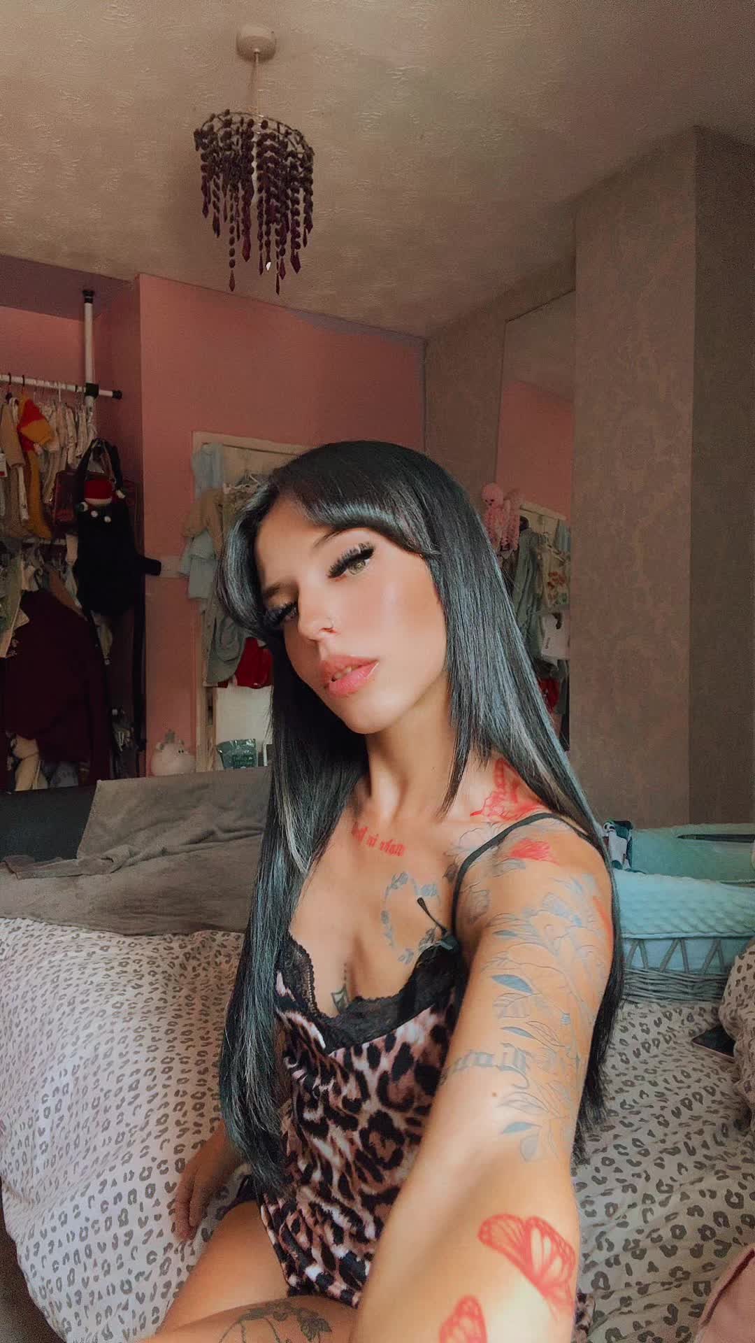 @𝑇ℎ𝑎𝑡𝑇𝑎𝑡𝑡𝑒𝑑𝑀𝑢𝑚ꨄ︎