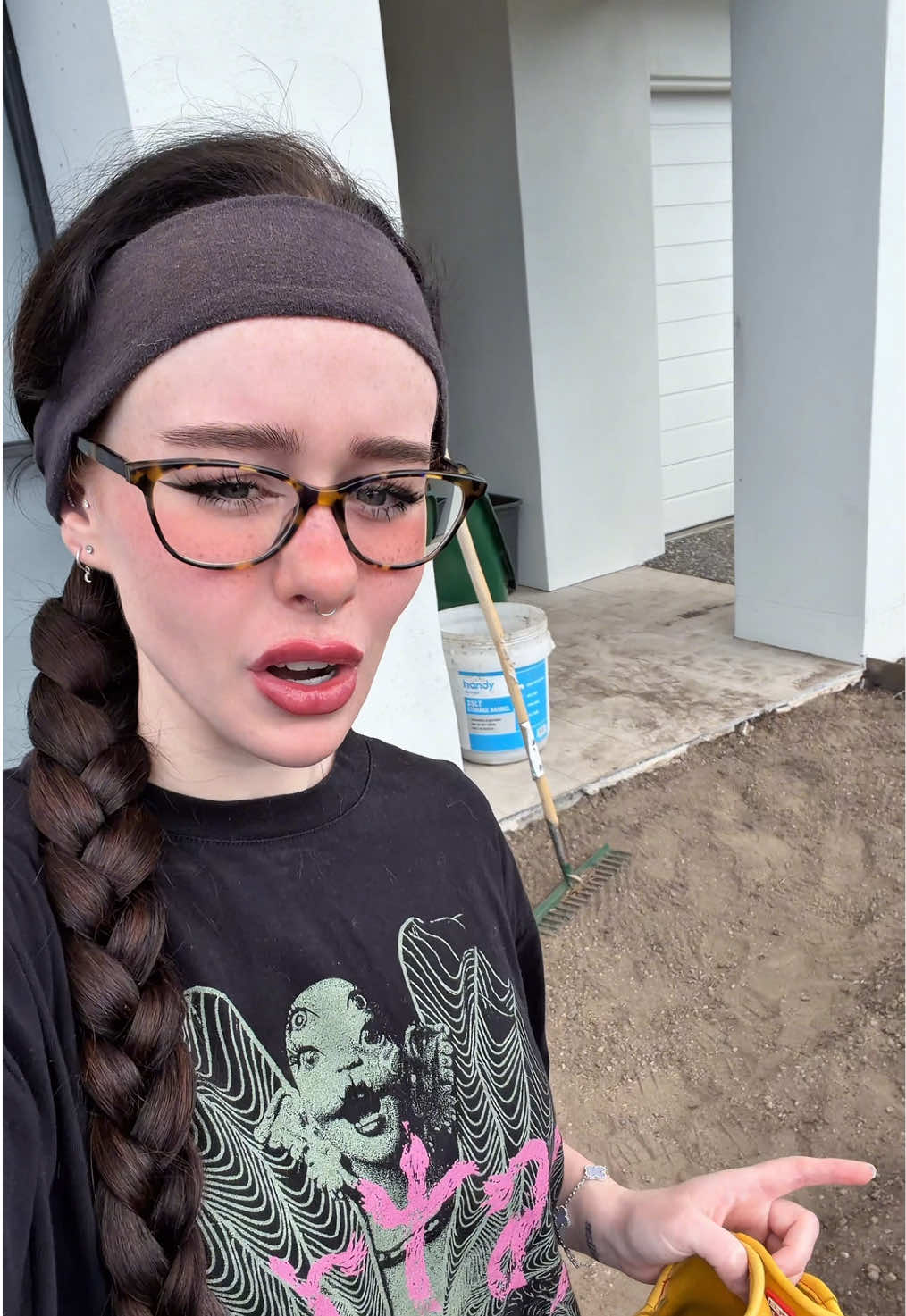 @Lara