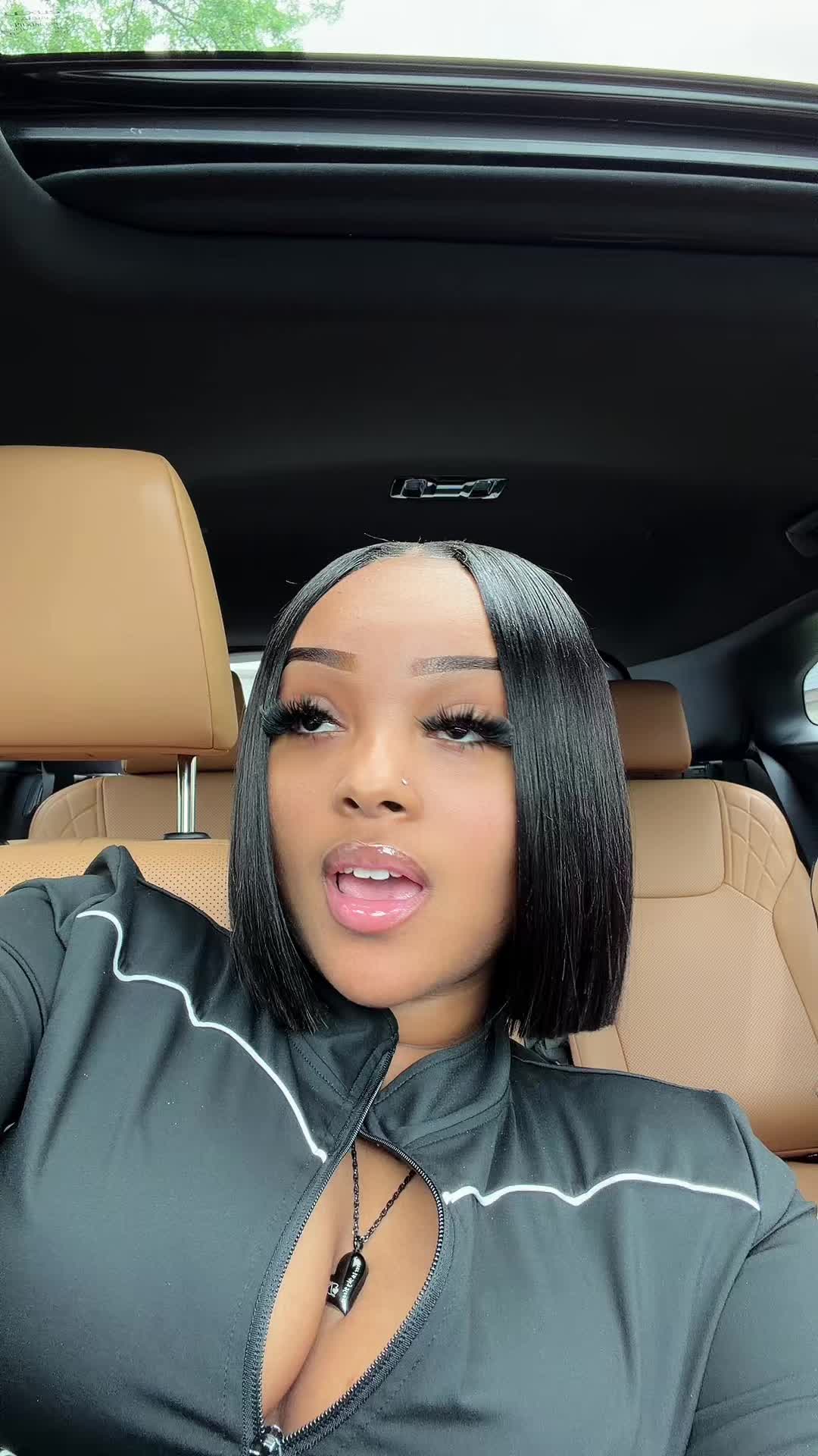 @Ariana Wright | Hairstylist