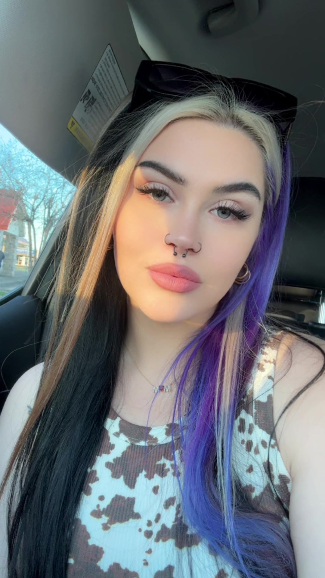 @EʌoB&uuml;nn&yuml;