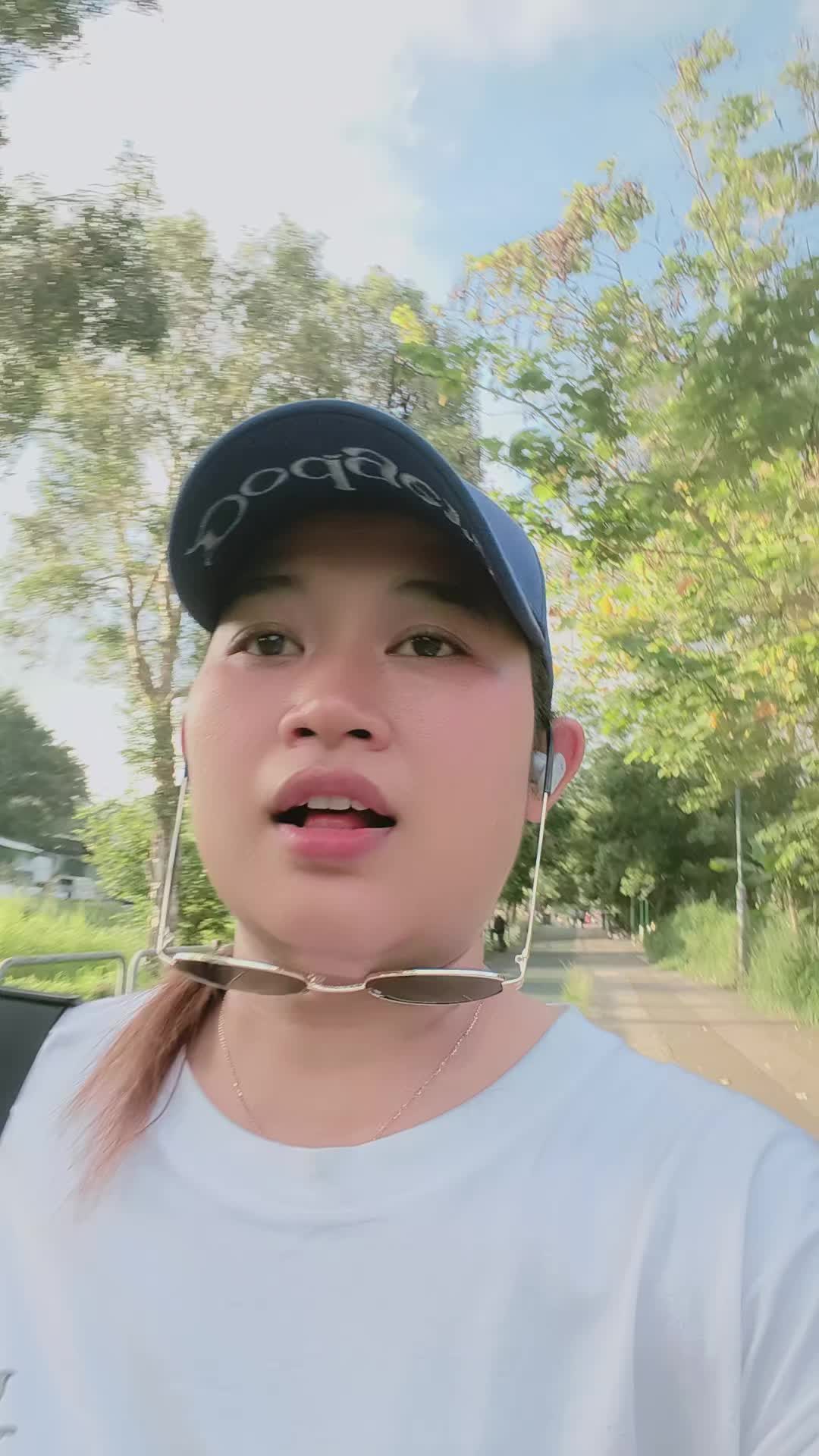 @DEE🐝
