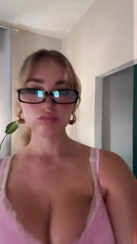 👨‍🦲 (@chiri.francesca_) - Urlebird