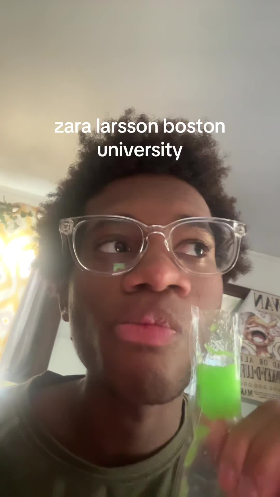 @handfullass