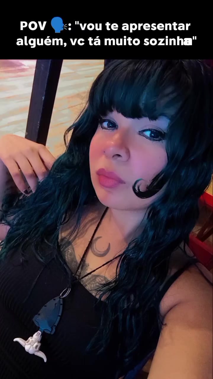 @Tainá